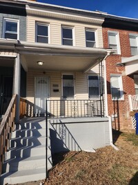 Building Photo - Spacious 3 Bedroom Home  In West Baltimore