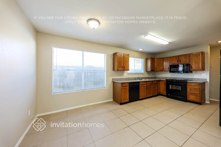 Building Photo - 4433 W Taro Dr