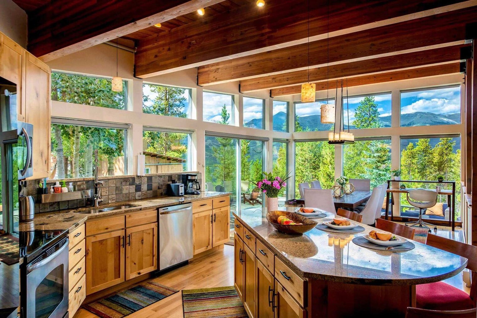 Building Photo - 1396 Forest Hills Dr