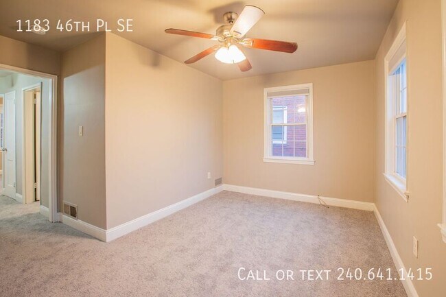 Building Photo - 1183 46th Pl SE