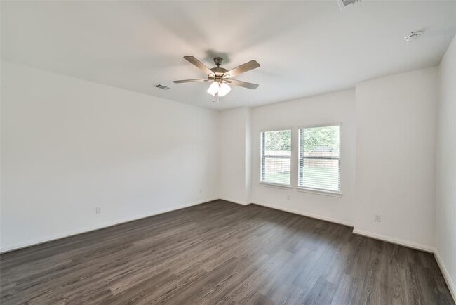 Building Photo - 11611 Moltere Dr