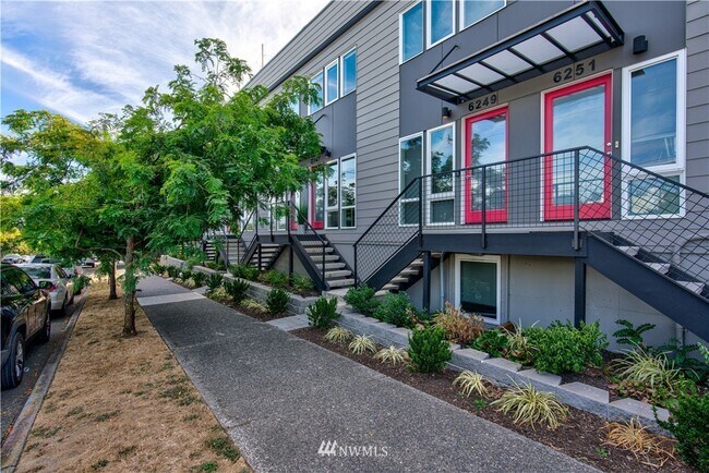 Primary Photo - 6251 8th Ave NW