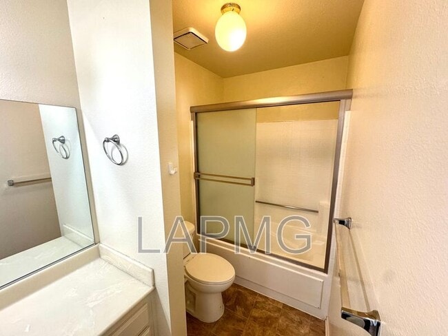 Building Photo - 12251 Moorpark St