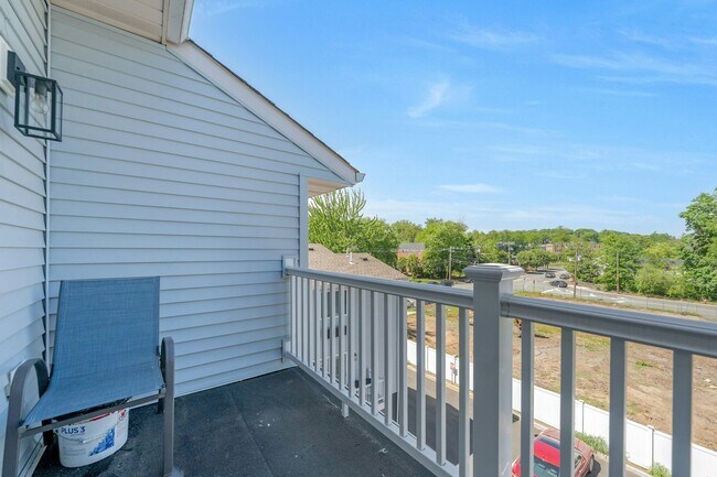 Building Photo - 228 Johnson