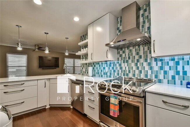 Building Photo - Urban Living in Downtown OKC - 3 Bedrooms/2 Bathrooms