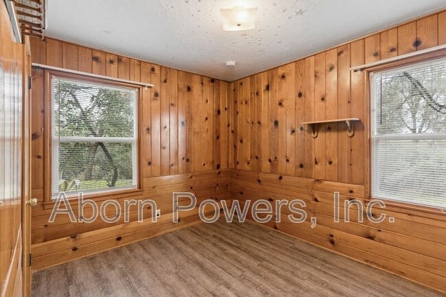 Building Photo - 1800 Tyrrel Ln