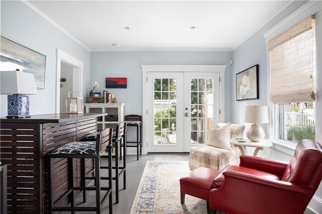 Building Photo - 96 3rd St