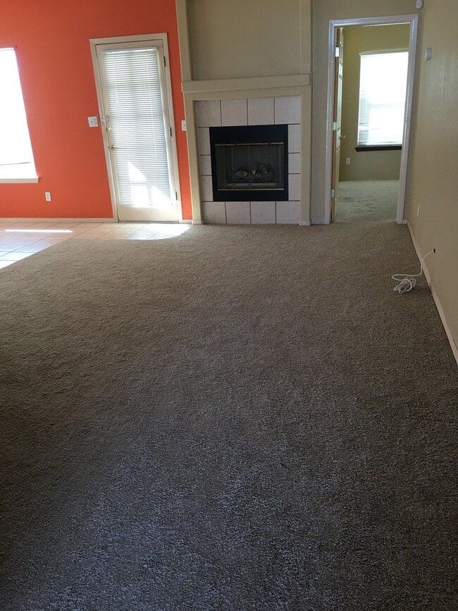 Building Photo - Beautiful house near Loop 375 and Edgemere