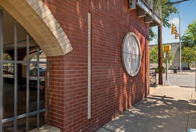 Building Photo - 2222 2nd Ave N