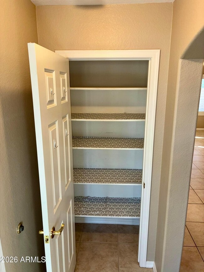 Building Photo - 3189 E Hazeltine Way