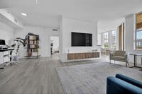 Building Photo - 3001 NE 185th St