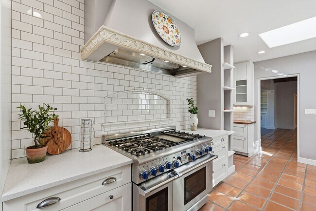 Primary Photo - Elegant 3-Bedroom Home in Historic Tucson