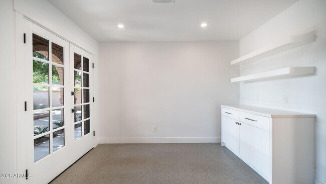 Building Photo - 6833 N 18th St