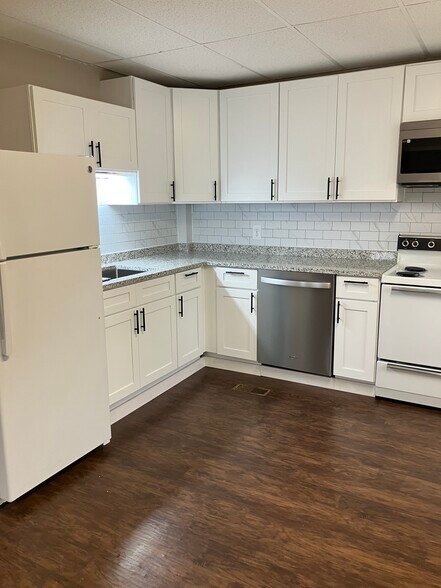 Building Photo - 1353 Irish Creek Rd