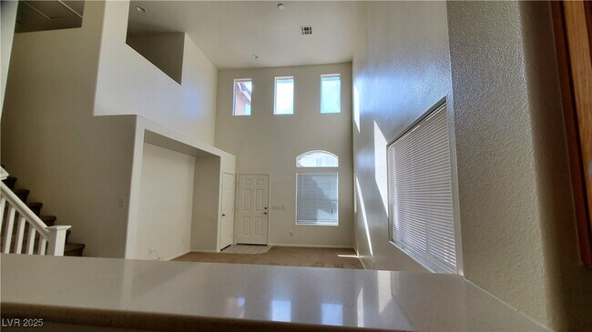 Building Photo - 962 Grand Cerritos Ave