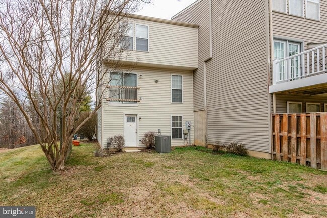 Building Photo - 4014 Fountain Bridge Ct