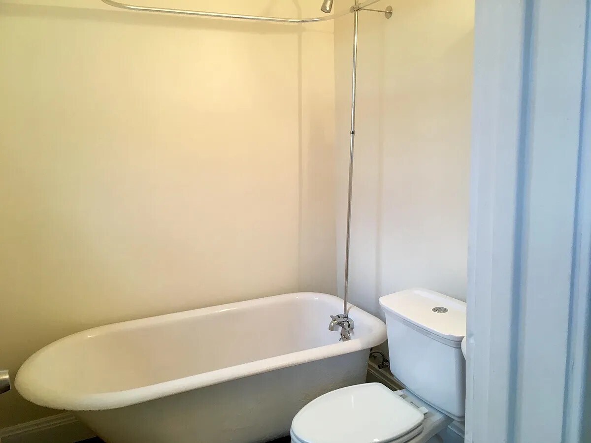 Building Photo - 1005 Auburn Ave