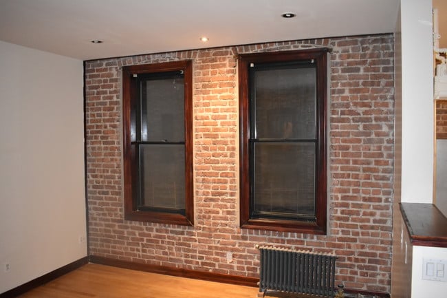 Primary Photo - 619 W 163rd St