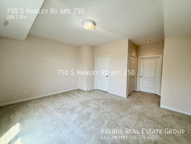 Building Photo - 750 S Hanley Rd