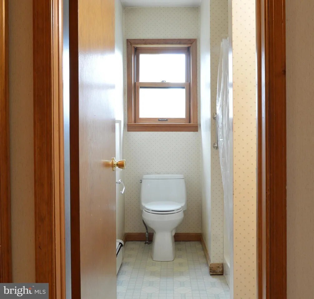 Building Photo - 2203 Fairview Ave