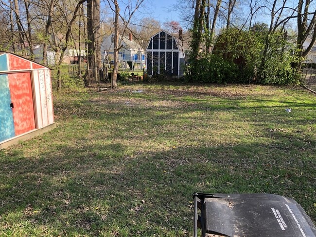 Building Photo - Two Bedroom Home