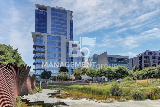 Building Photo - The Metropolitan, Pearl District's only 3b...
