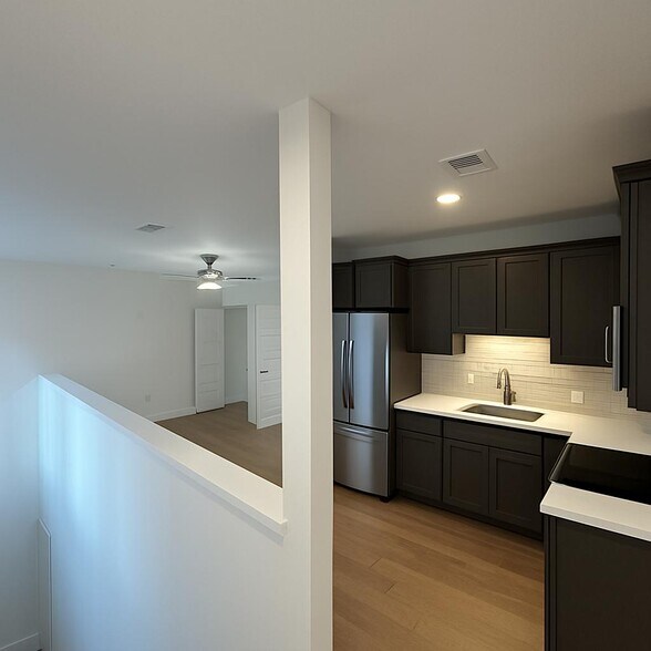 Building Photo - 530 E Park Ave