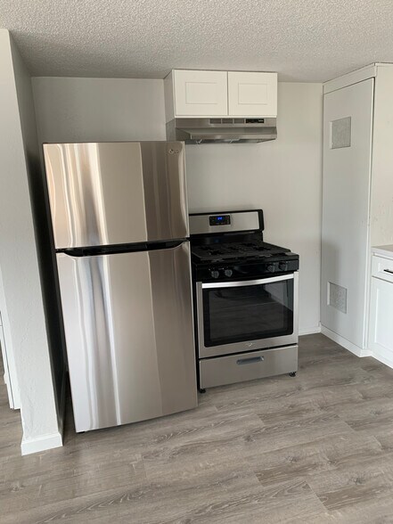 Building Photo - 223 Avenida Granada