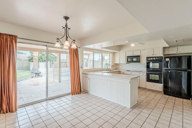 Building Photo - 85254! Four Beds with POOL!