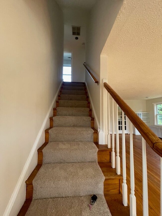 Building Photo - CHARMING BRICK COLONIAL HOME IN ROCKVILLE,...