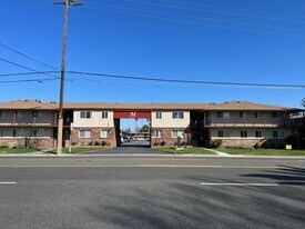 Building Photo - Mayberry at Town & Country