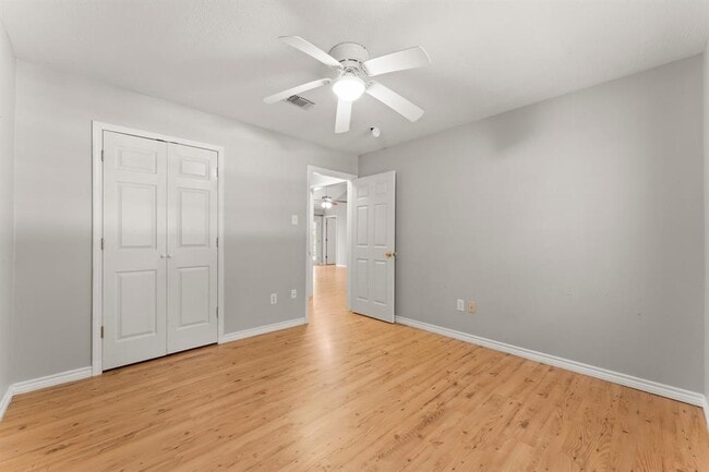 Building Photo - 25 Capewood Ct