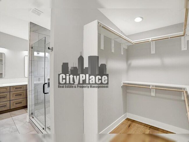 Building Photo - 2008 Yandes St