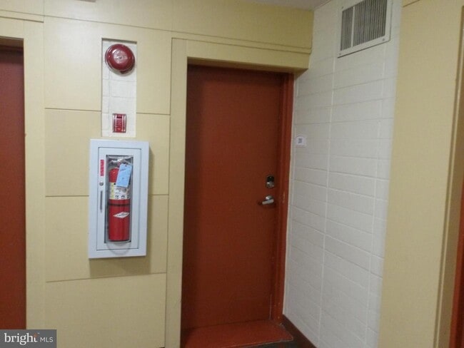 Building Photo - 8 S Van Dorn St