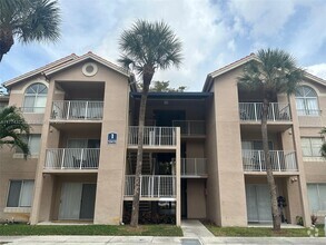 Building Photo - 10410 SW 157th Ct