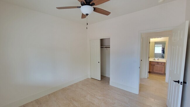 Building Photo - 4437 E Firestone Dr