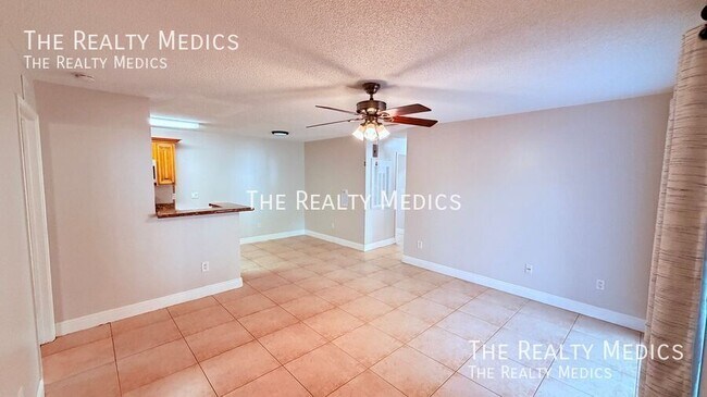 Building Photo - 712 Secret Harbor Ln