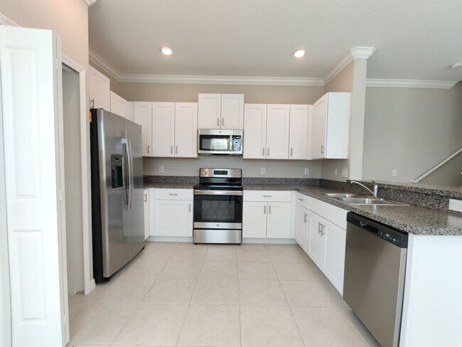 Building Photo - 23251 Willow Glen Way