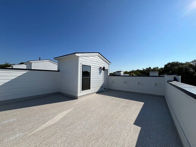 Building Photo - **OFFERING FIRST MONTH'S RENT FREE** New C...