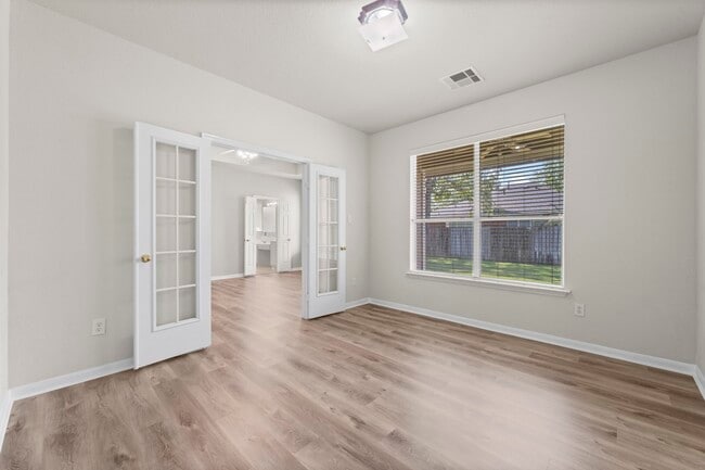 Building Photo - 167 N Whistlers Bend Cir