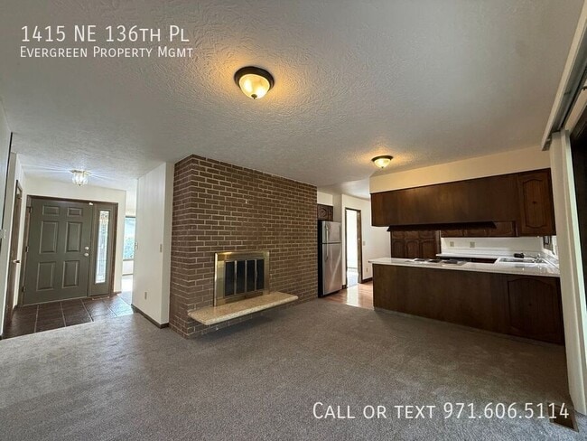 Building Photo - 1415 NE 136th Pl
