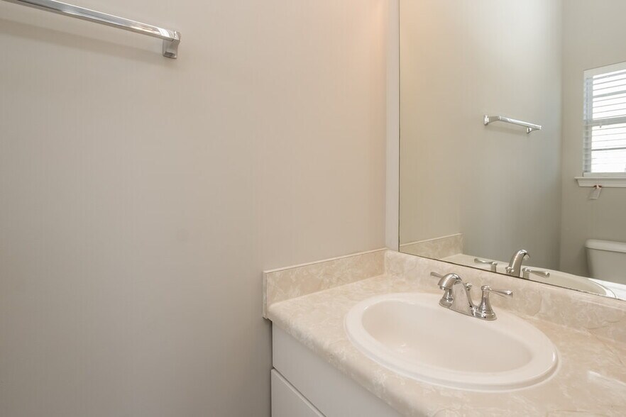 Building Photo - 6923 Silver Grass Ct