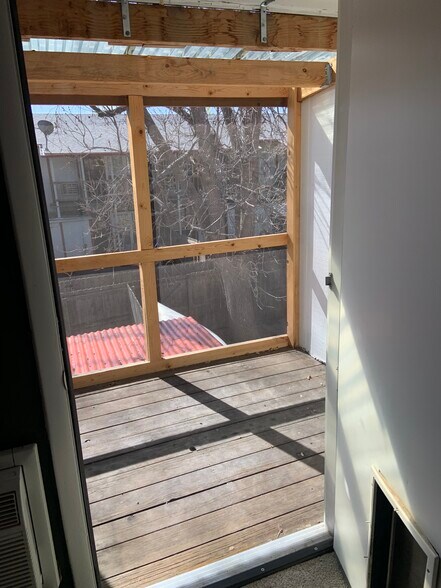 Screened in balcony - 1706 Palm Dr