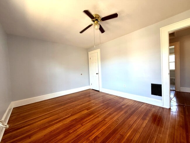 Building Photo - 732 Brooks St