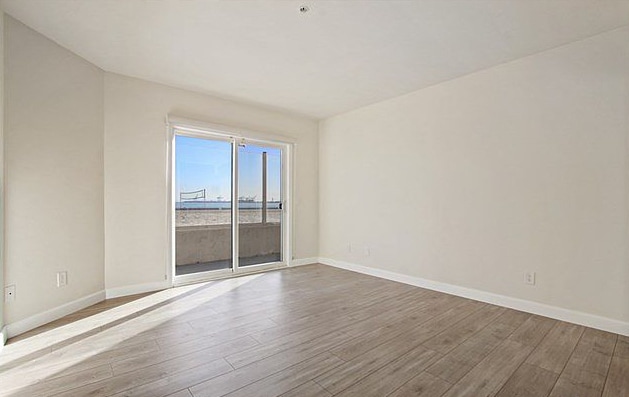 Building Photo - 25 15th Pl