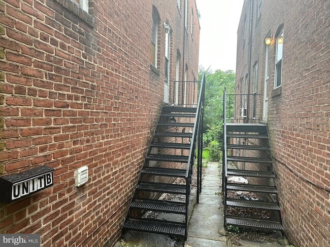 Building Photo - 4227 Euclid Ave