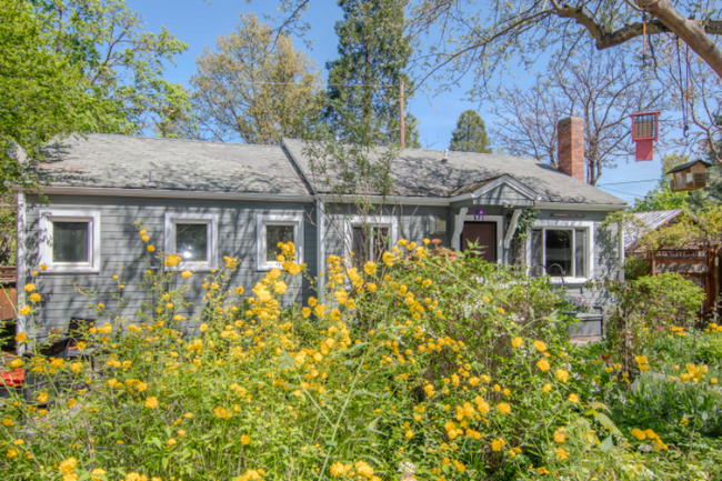 Building Photo - 671 Siskiyou Blvd