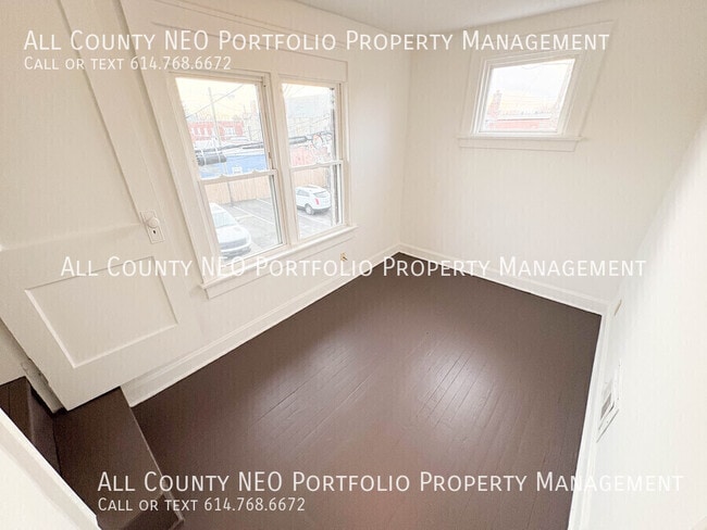 Building Photo - 19 N Wayne Ave