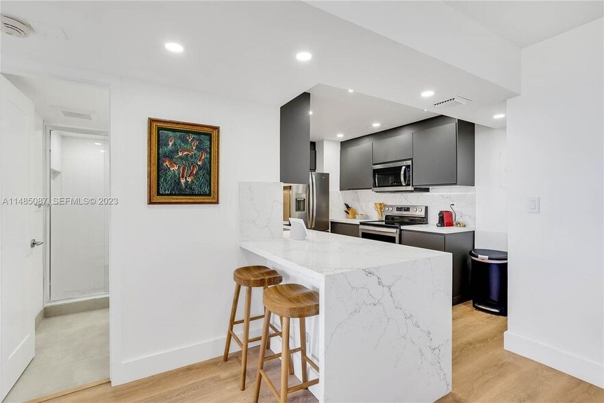 Building Photo - 780 NE 69th St