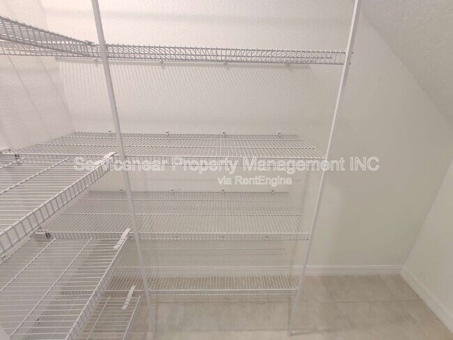 Building Photo - 9665 Ashworth Pl